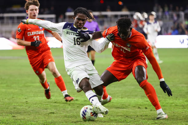 渐崭露头角 渐崭露头角