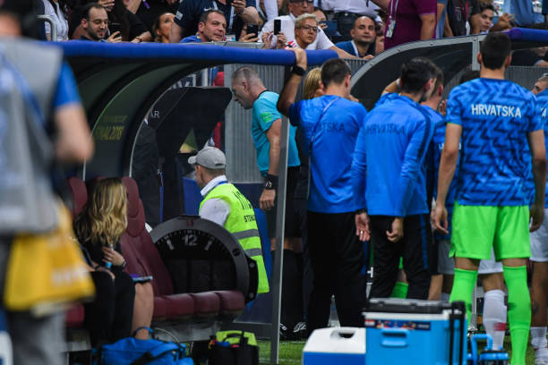 则观点引起 则观点引起