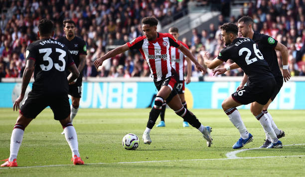 方面做出更 方面做出更